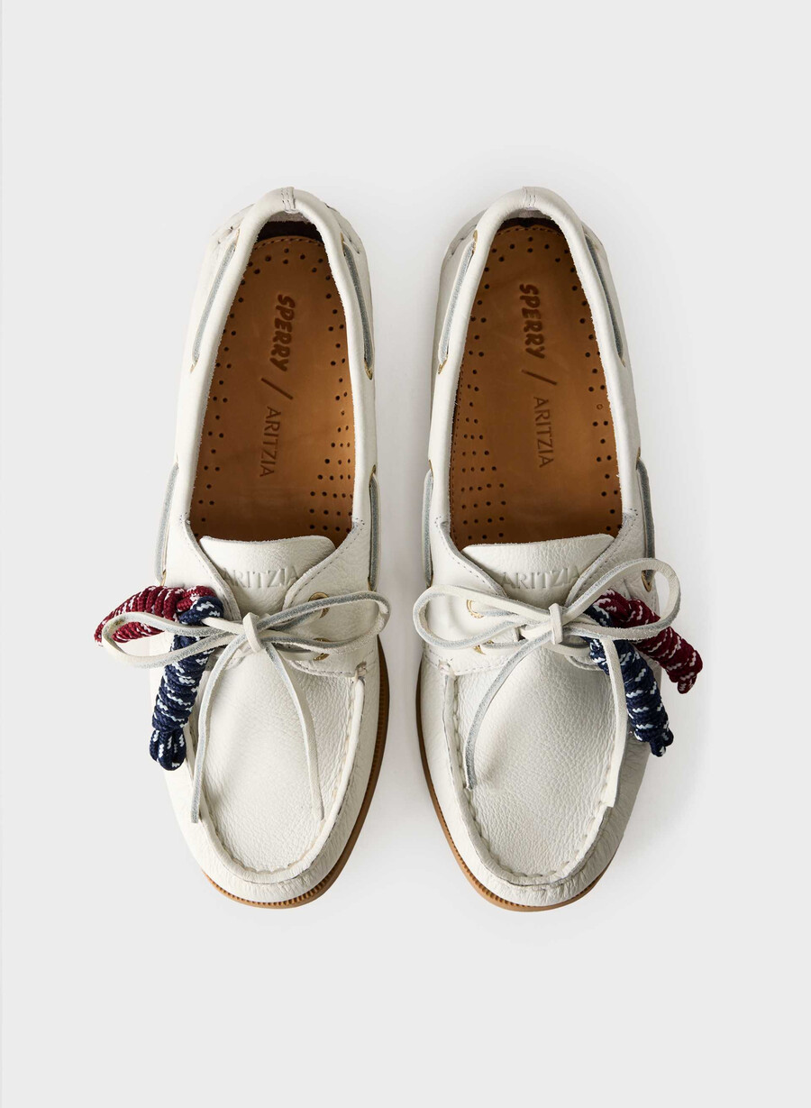 sperry x aritzia ao båtsko - slät läder halo white
