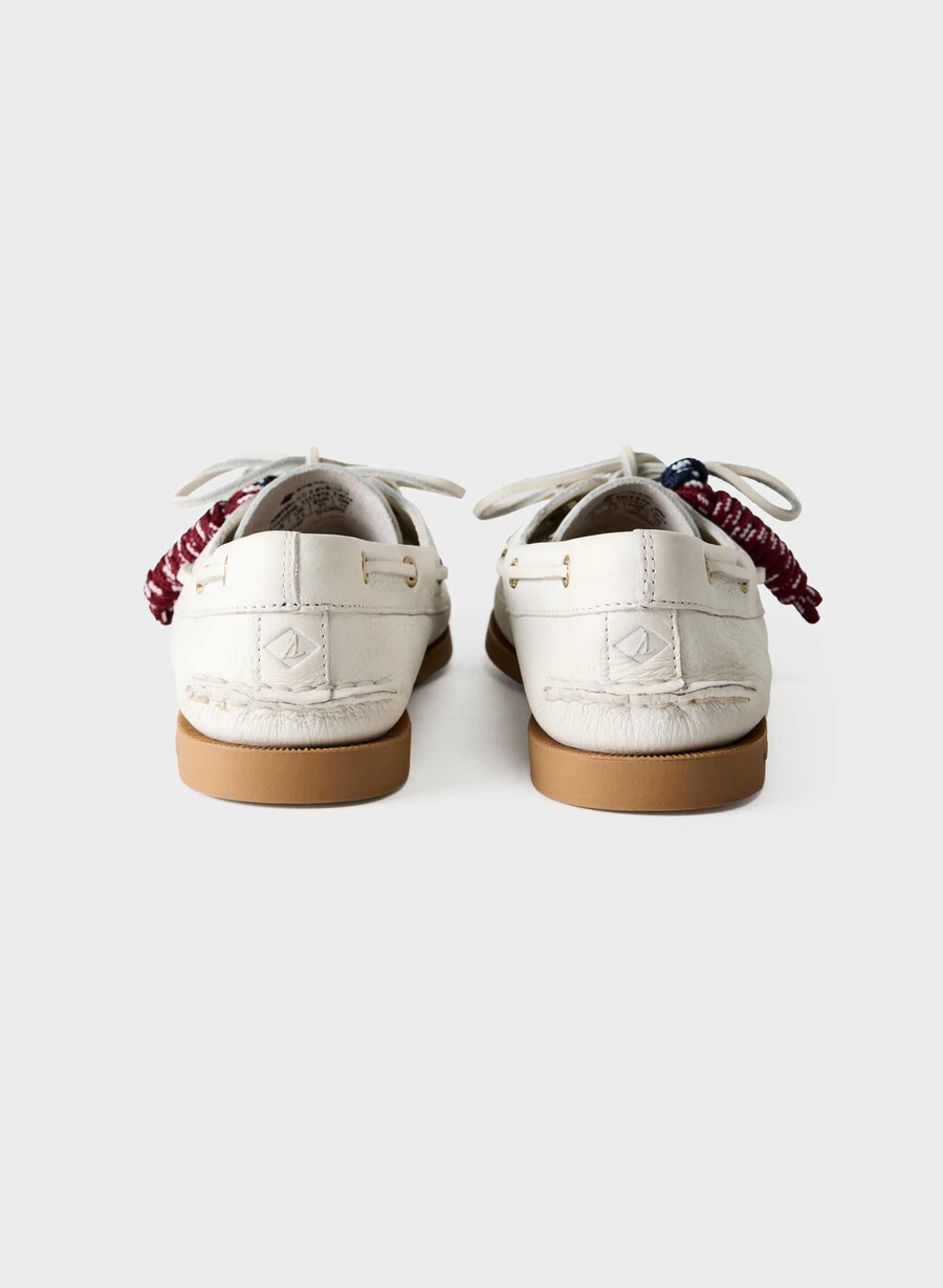 sperry x aritzia ao båtsko - slät läder halo white