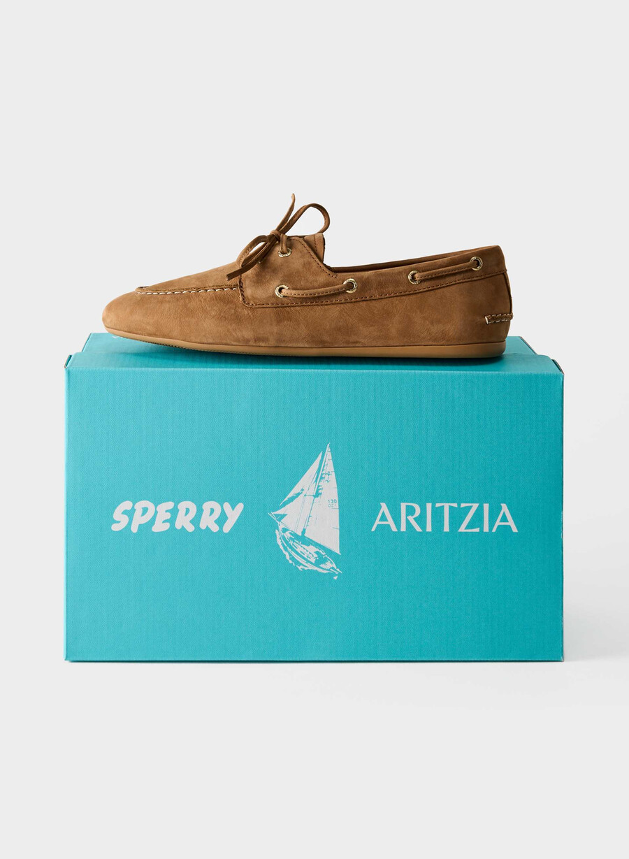 sperry x aritzia slim boat shoe - nubuckläder galley brun