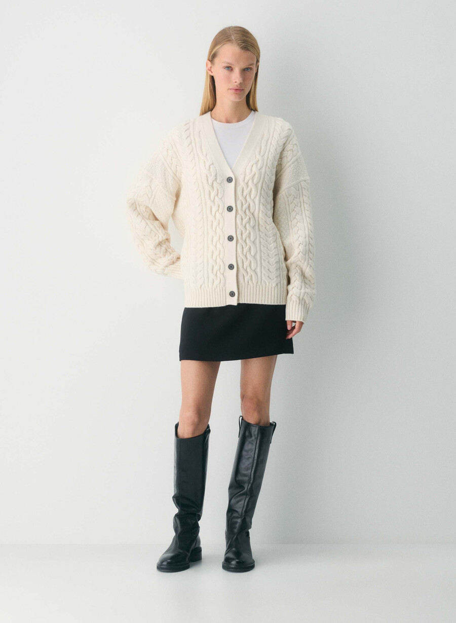 heritage knit merinoull v-ringad kofta i mockabrun