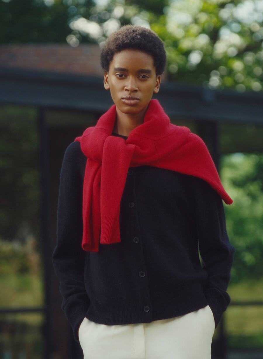 essential cashmere allegory cardigan svart