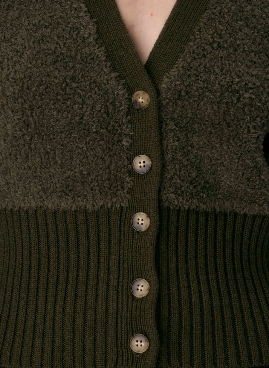 duchess cardigan mörk olivgrön