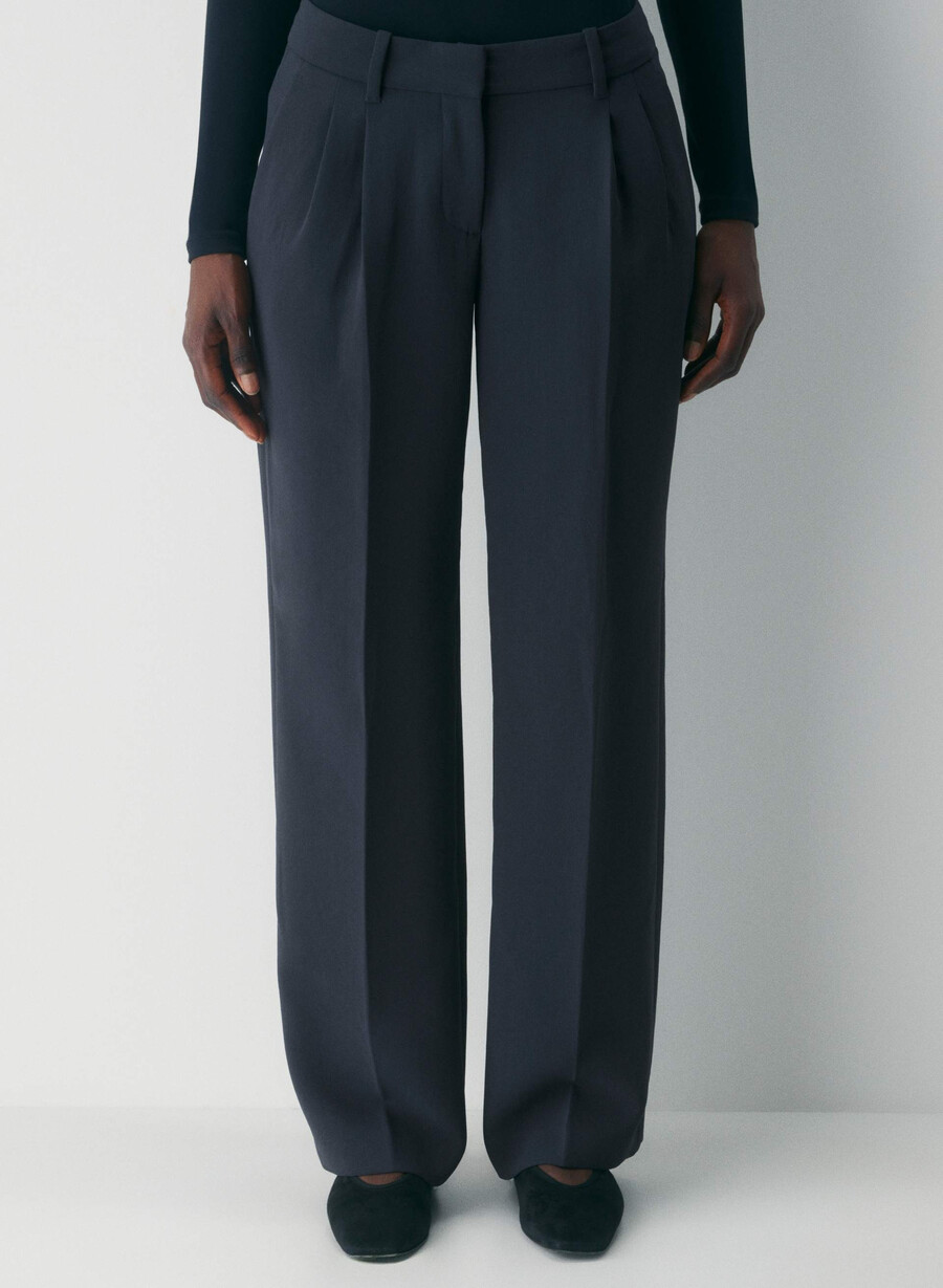 the effortless pant curve-fit lo-rise - crepette mÖrk nattsmalayn