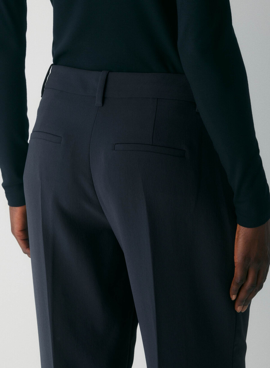 the effortless pant curve-fit lo-rise - crepette mÖrk nattsmalayn