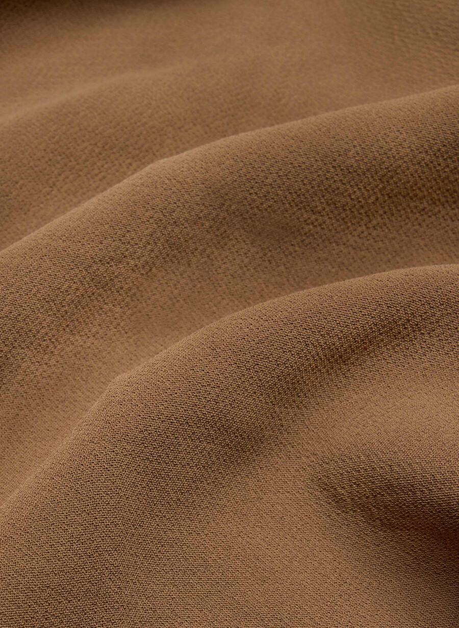 the effortless pant curve-fit lo-rise - crepette chokladbrun