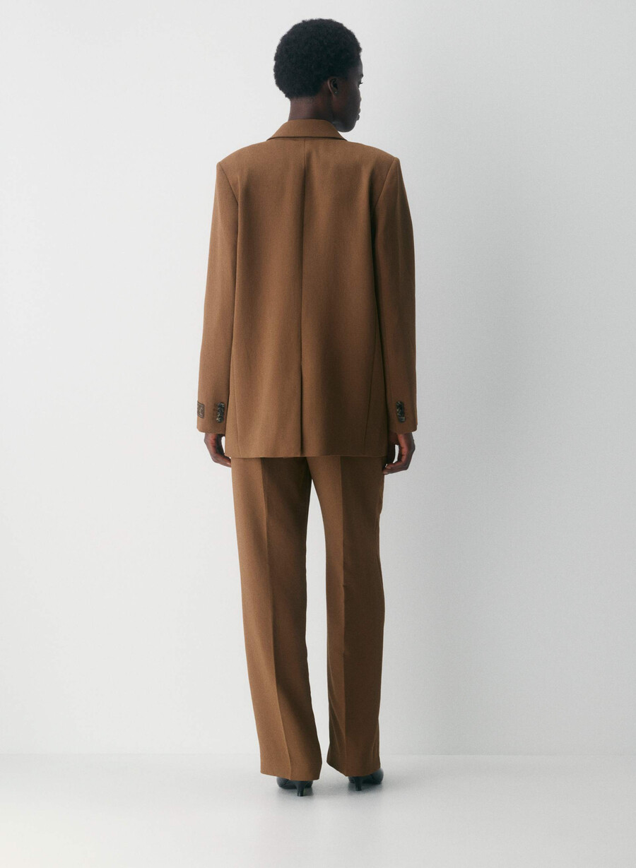 the effortless pant curve-fit lo-rise - crepette chokladbrun