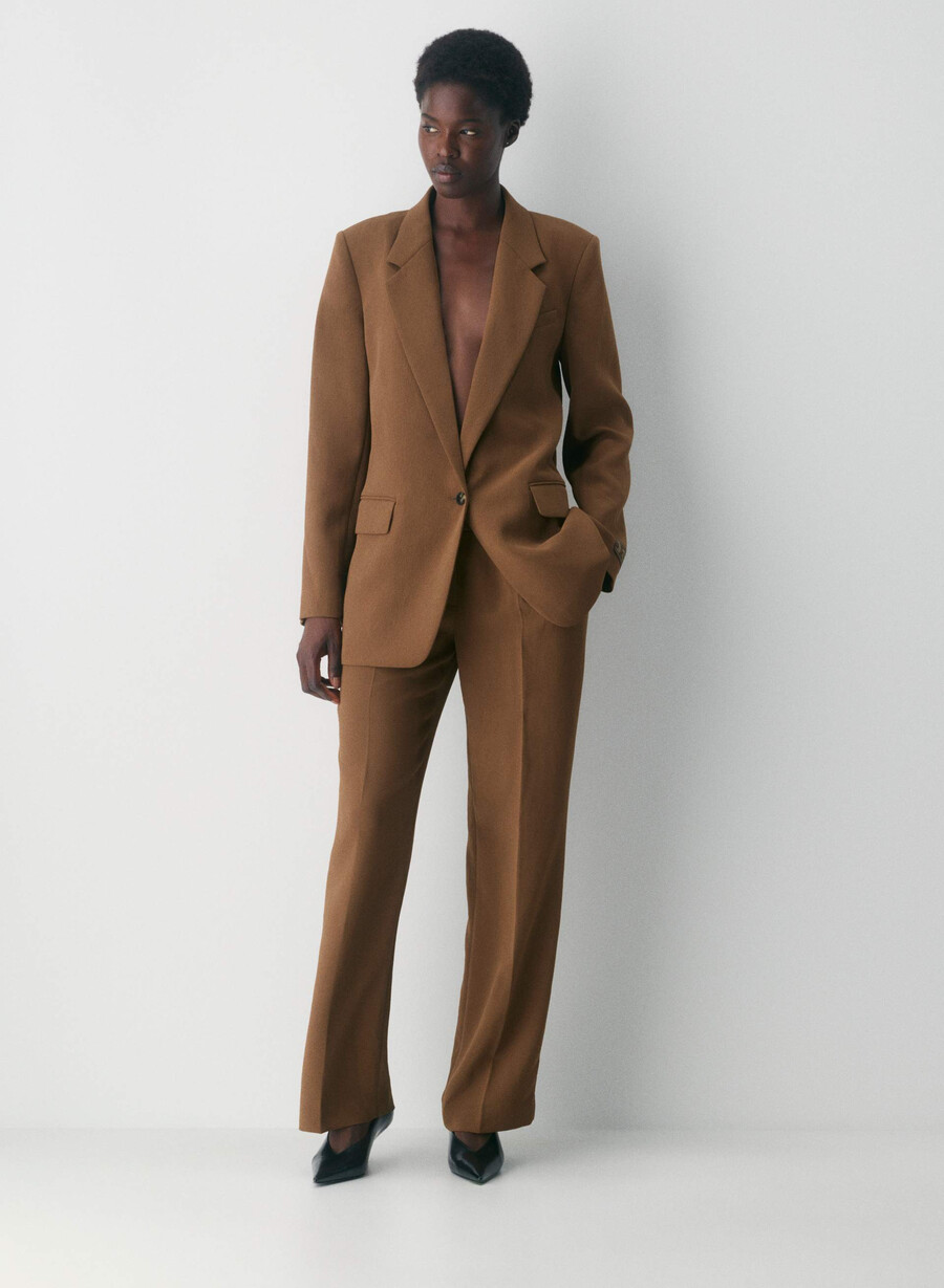 the effortless pant curve-fit lo-rise - crepette chokladbrun