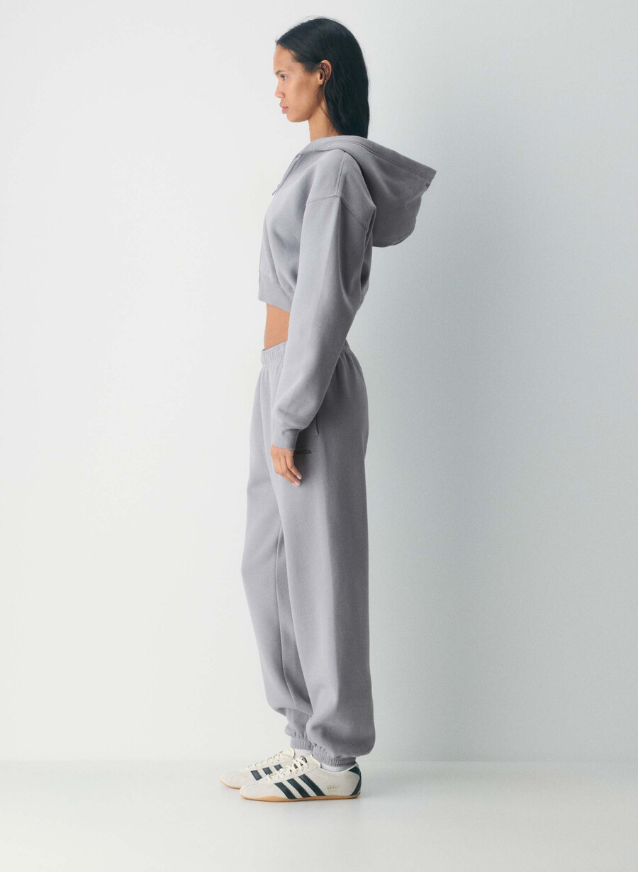 mysig fleece-huvtröja med kort dragkedja och perfekt passform chokladmousse