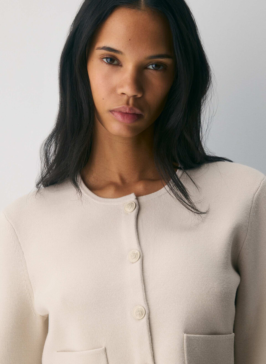anmärkningsvärd kofta - wonder yarn matte pÄrlor