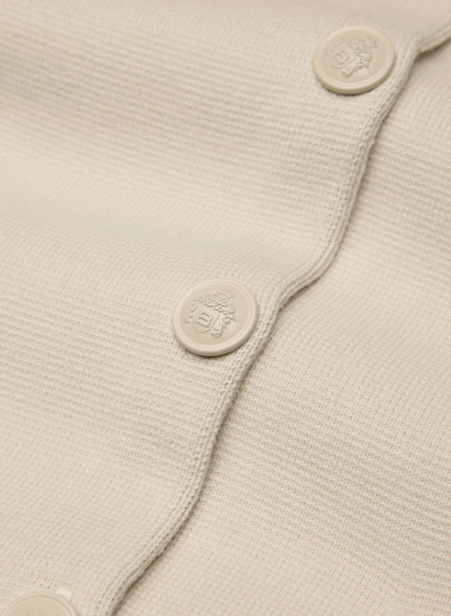 anmärkningsvärd kofta - wonder yarn matte pÄrlor