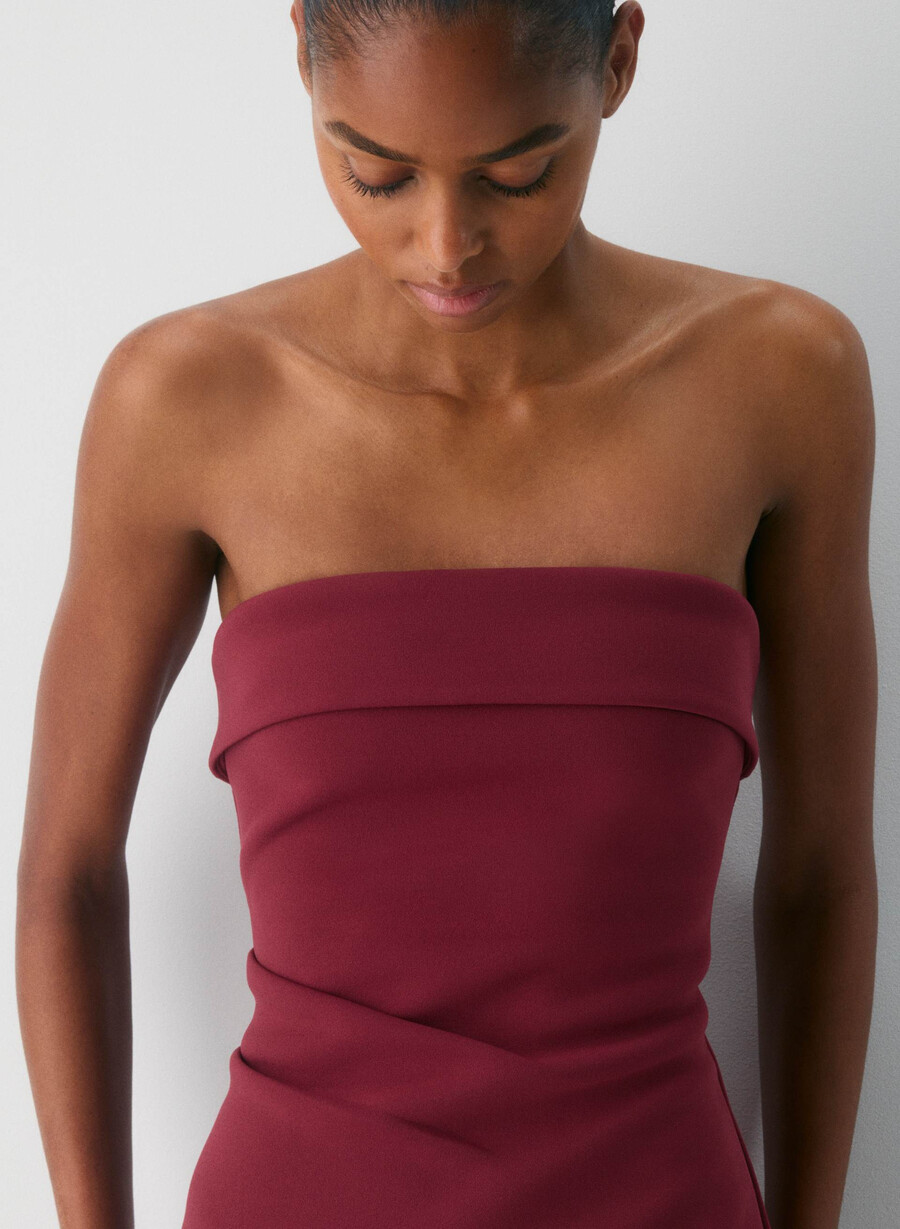 figureknit blickfångande miniklänning cordovan