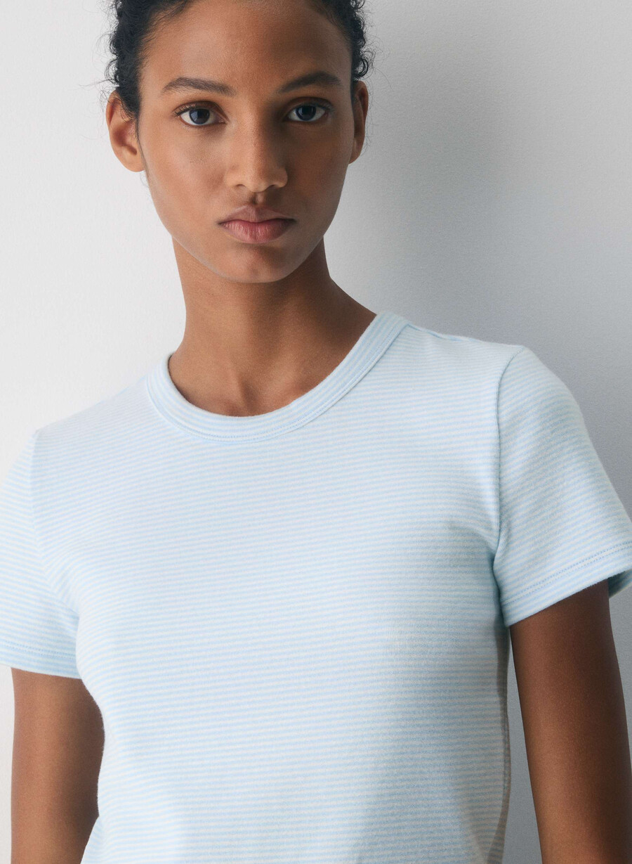 besthug liten ribbad t-shirt villablÅvit