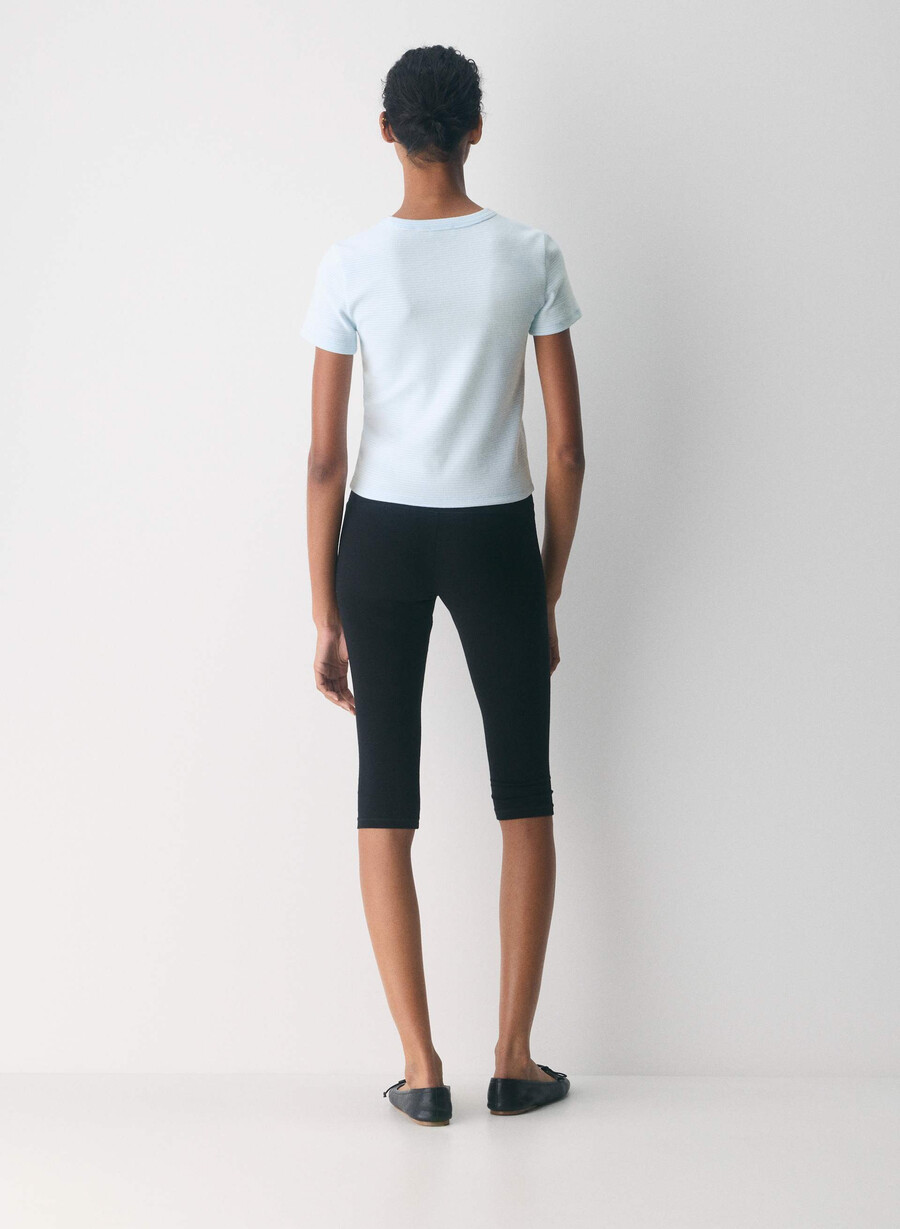 besthug liten ribbad t-shirt villablÅvit