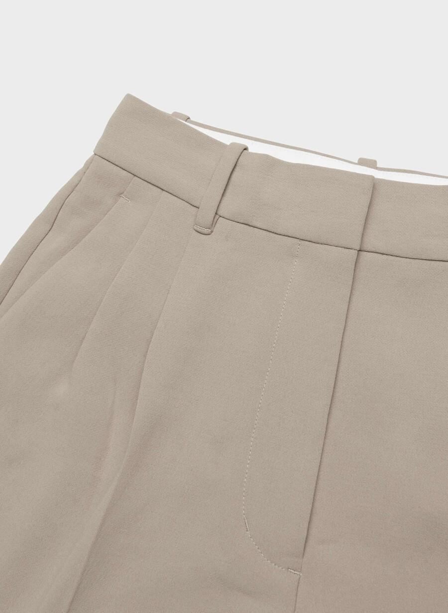 the effortless short mini - crepette nomad taupe