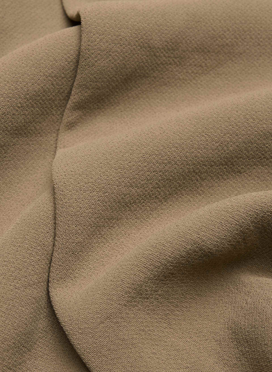 the effortless short mid-thigh - crepette folio brun