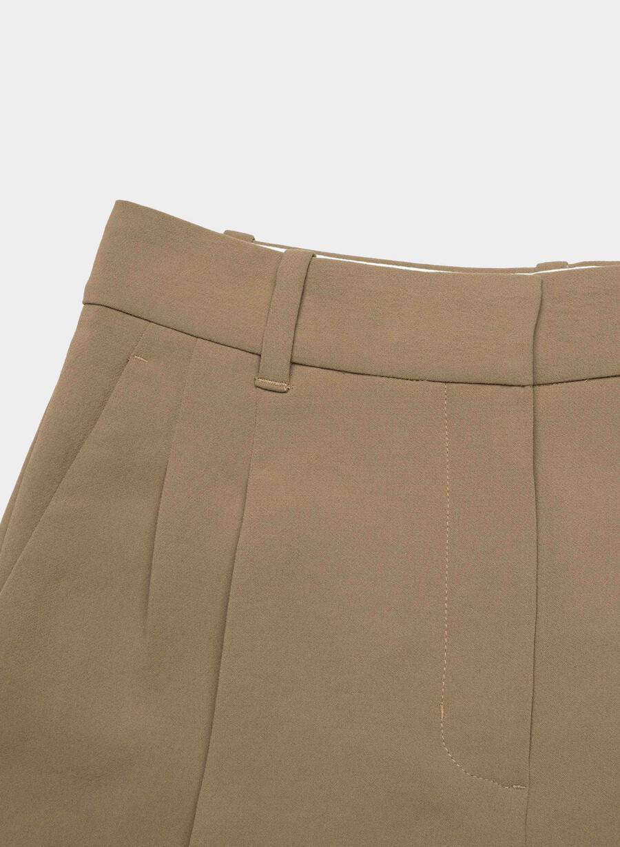 the effortless short mid-thigh - crepette folio brun