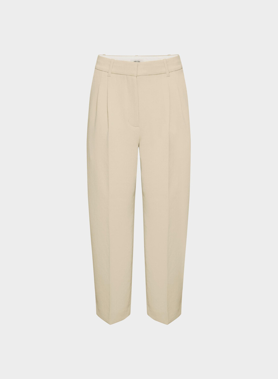 the effortless pant cropped - crepette marcona beige