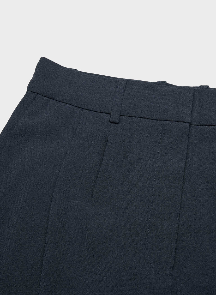 plisserade minishorts mÖrk nattsmalayn