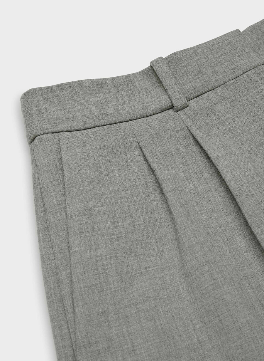 plisserade minishorts - reessential mÖrkgrÅ ljuvig