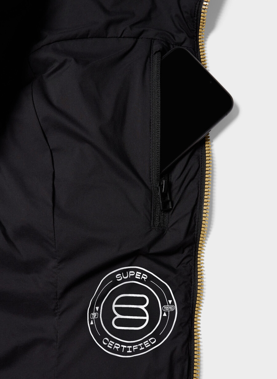 supersnug puff mid - climatte svartglansande guld