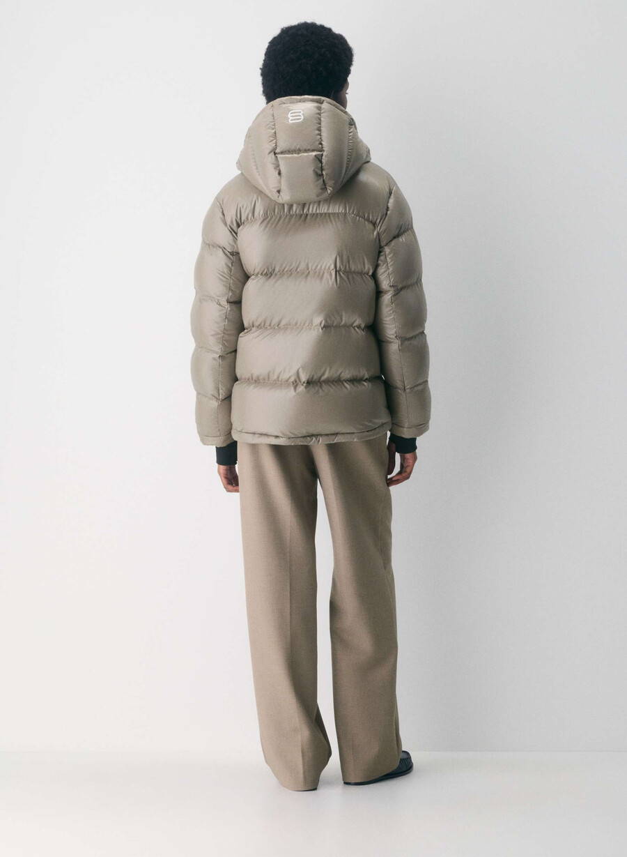 super puff högblank modern taupe