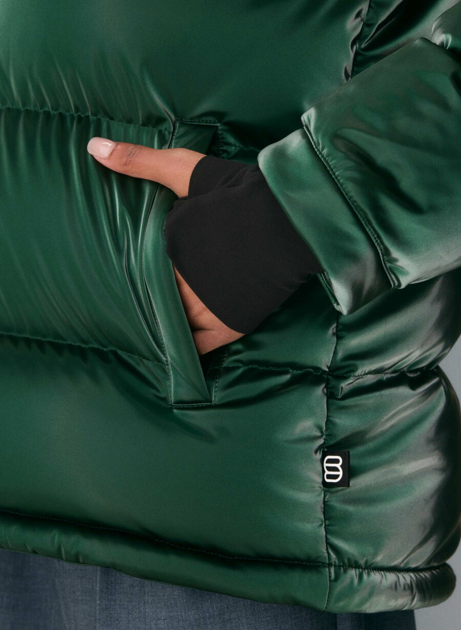 super puff flytande glans campus green