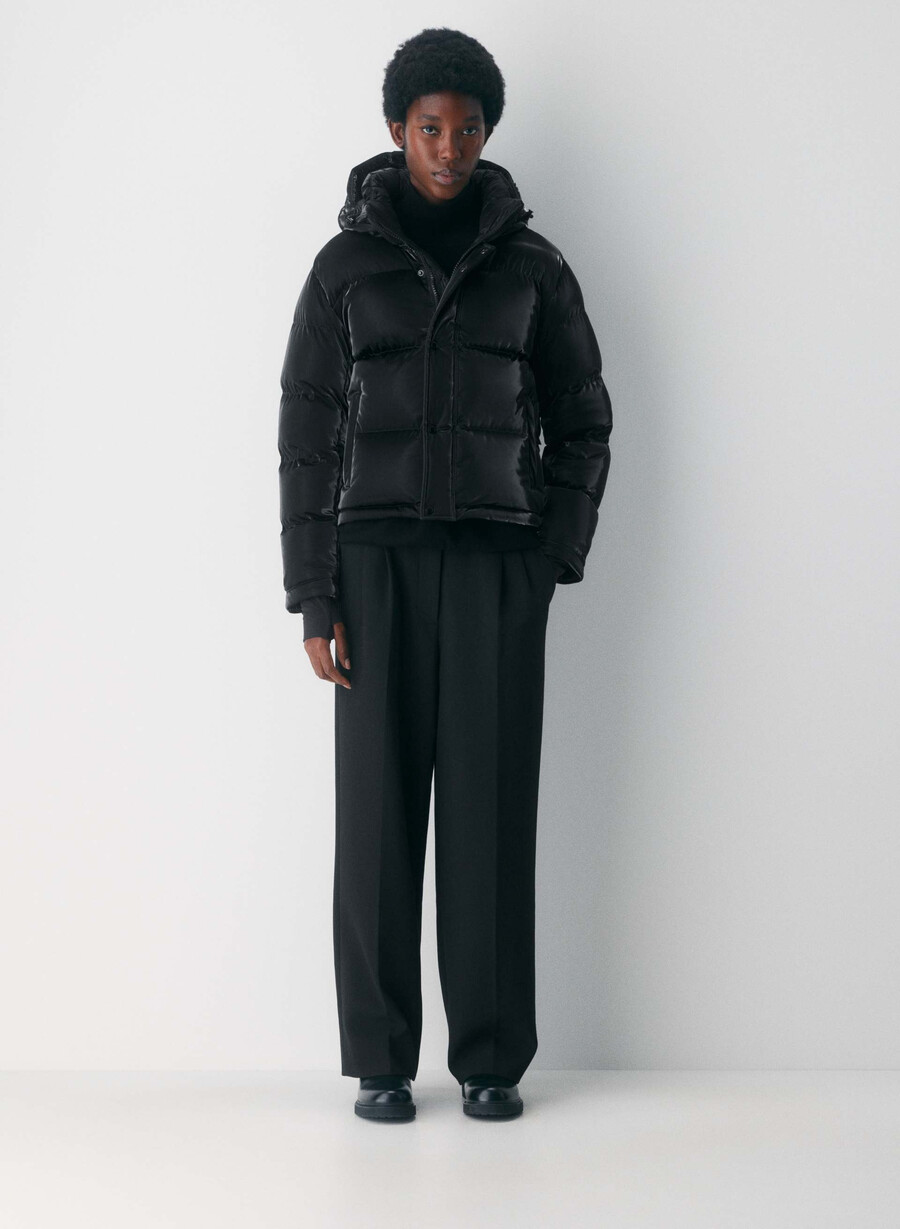 super puff shorty - flytande glans svart