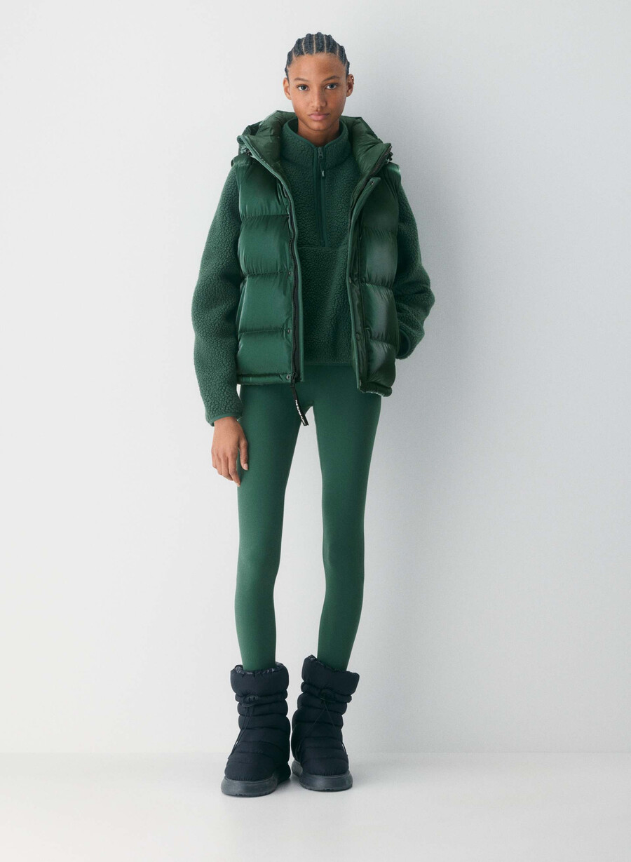super puff-västen - liquid shine campus green