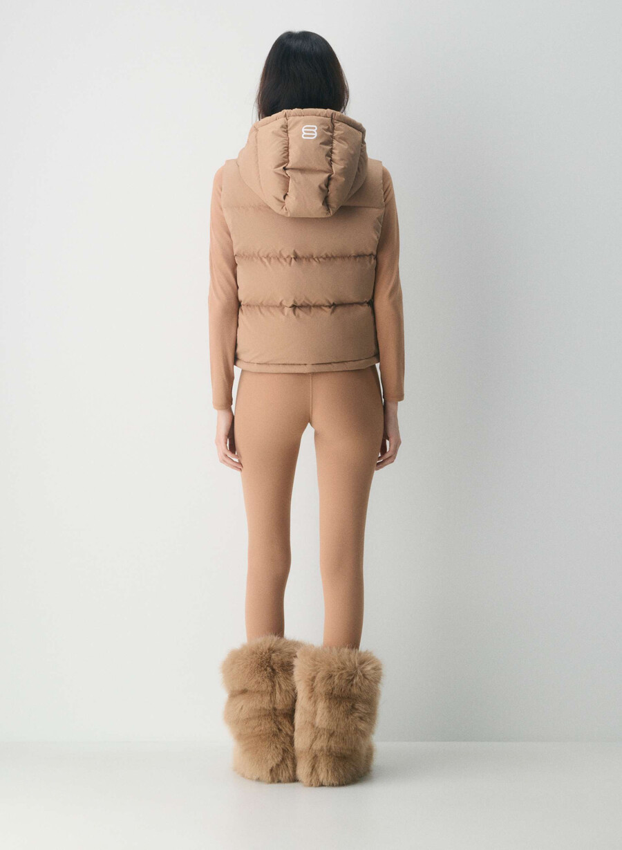 super puff shorty vest - climatte chokladmousse