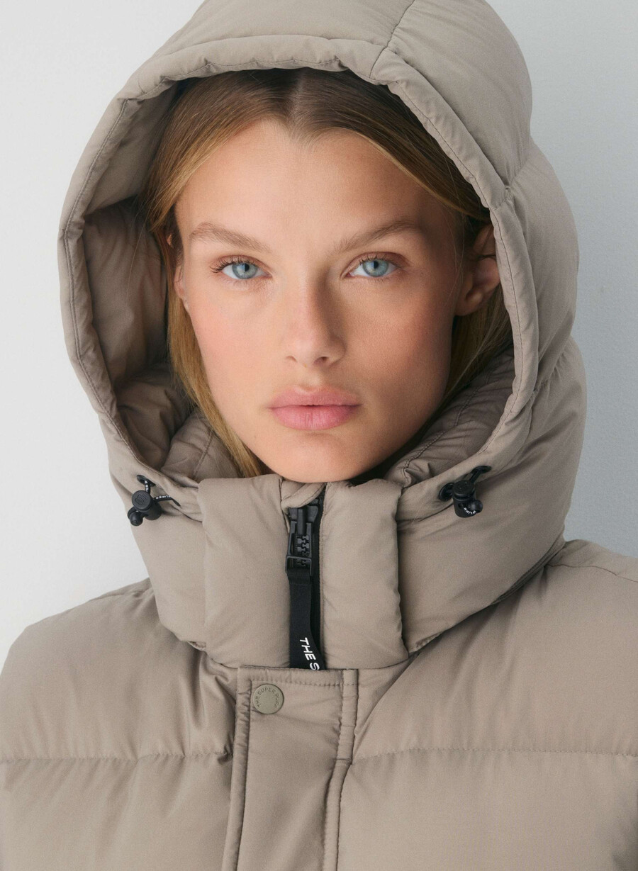 super puff shorty vest - climatte modern taupe