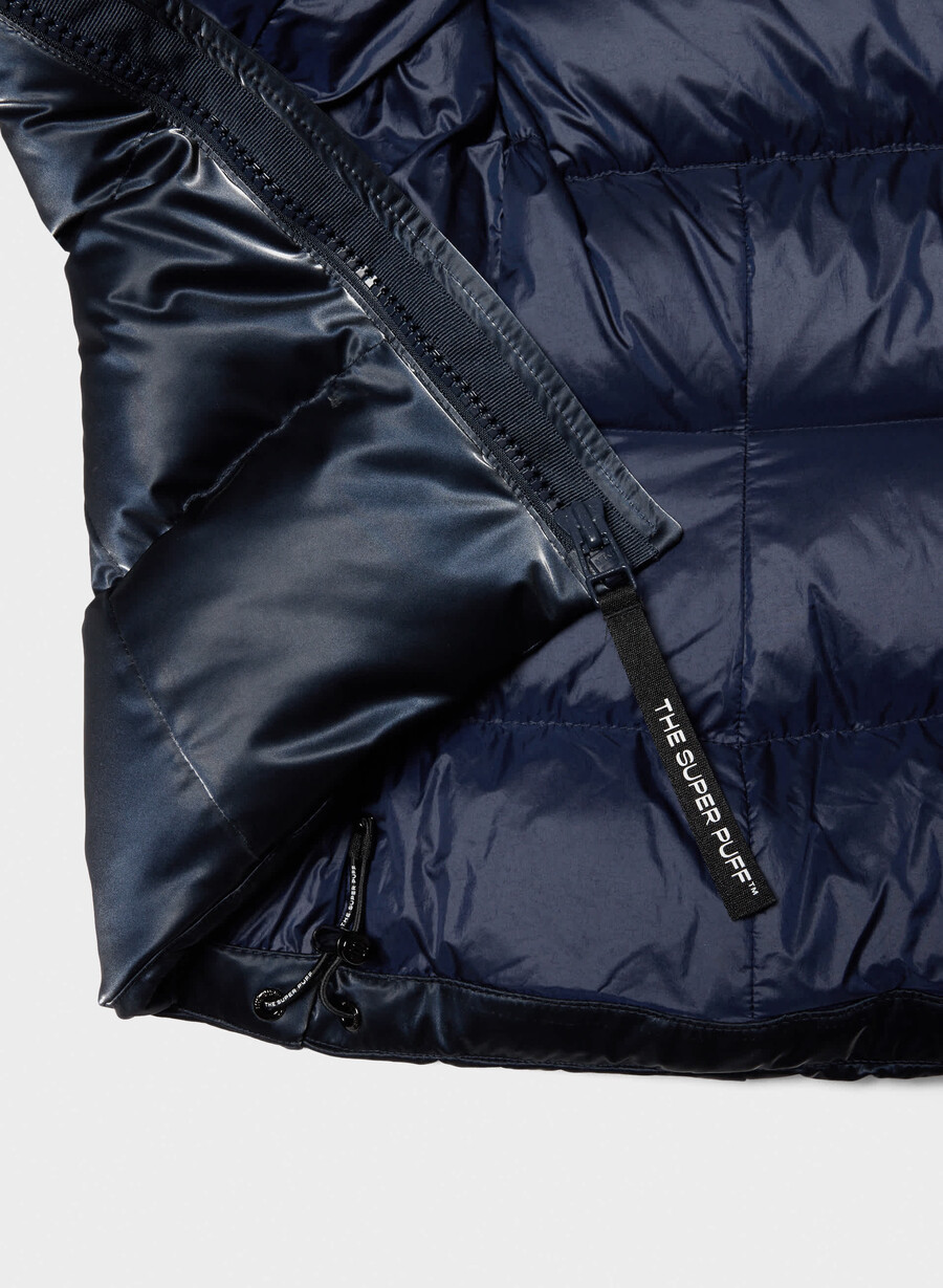 supersnug puff - flytande glans admiral