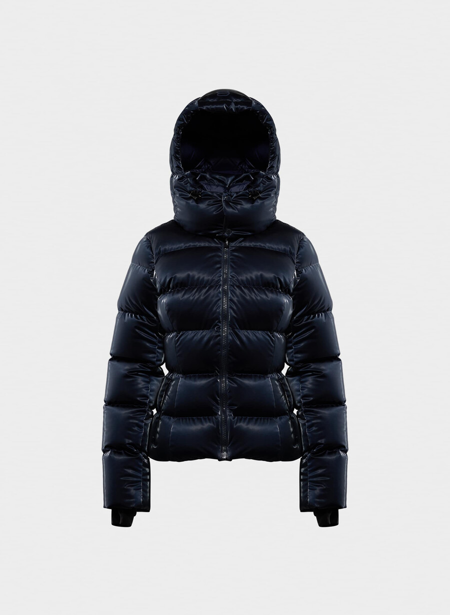supersnug puff - flytande glans admiral