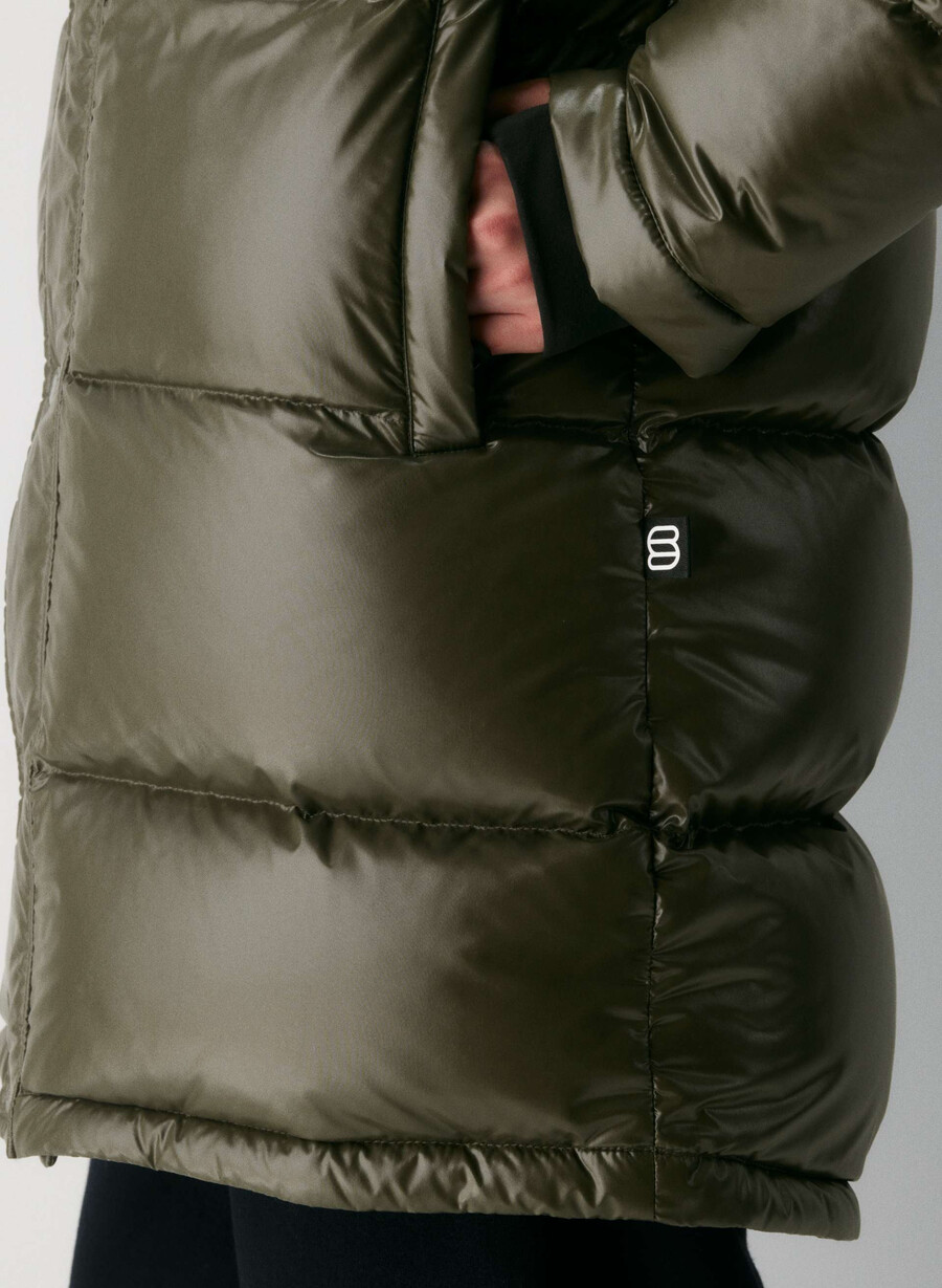 the super puff mellan - högblank mÖrk oliv