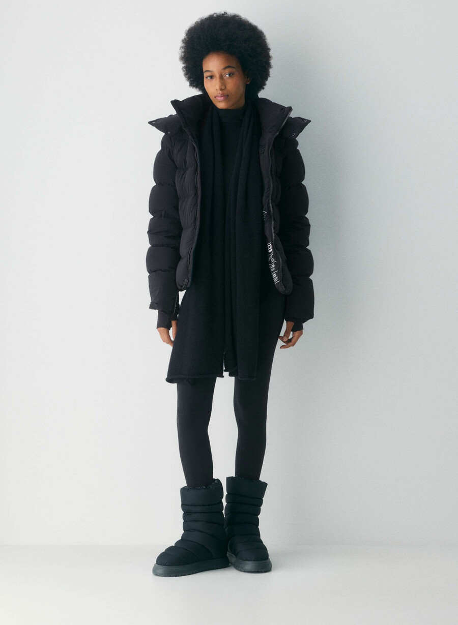 supersnug puff - orbit stretch svart